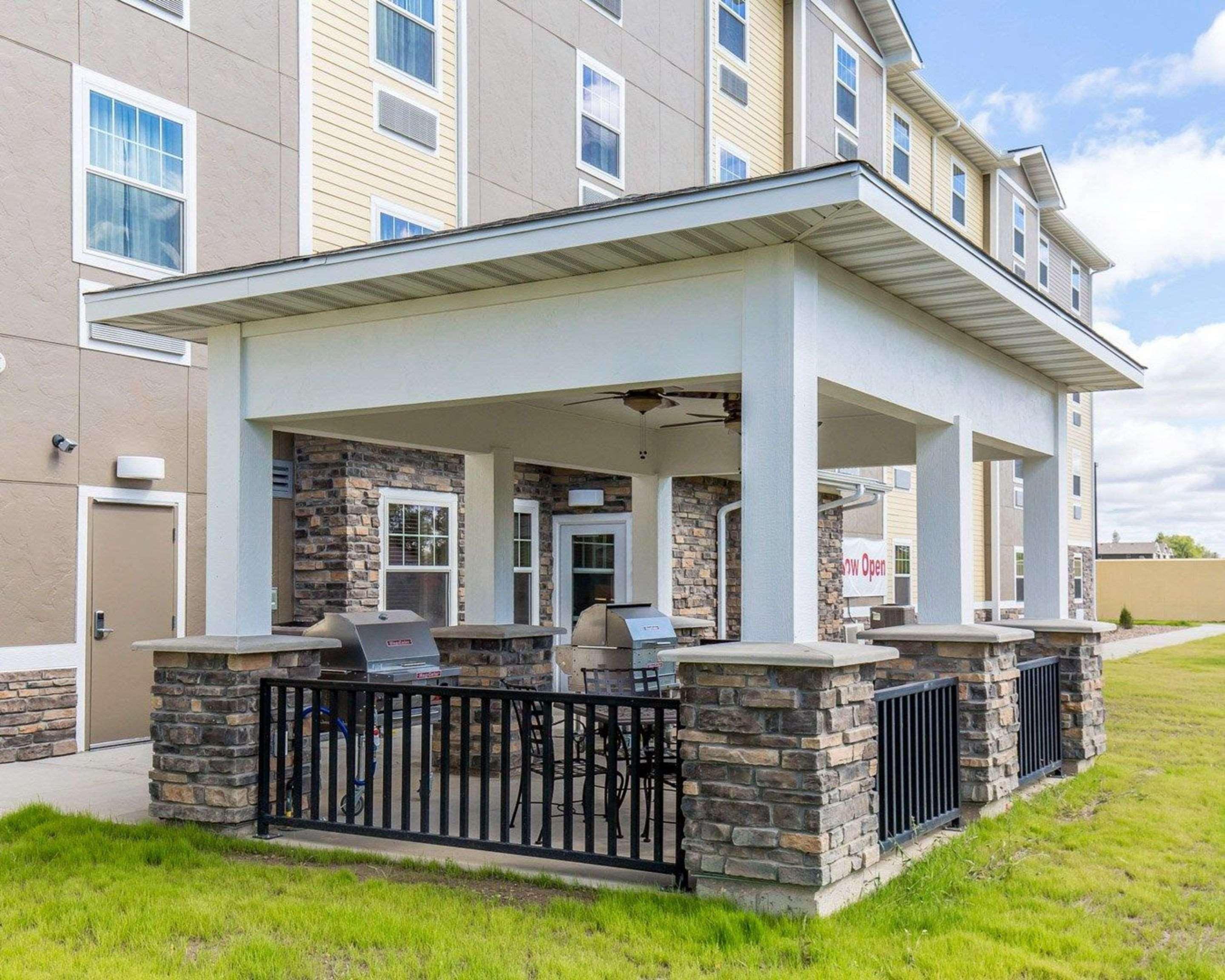 Mainstay Suites Sidney - Medical Center Exterior foto